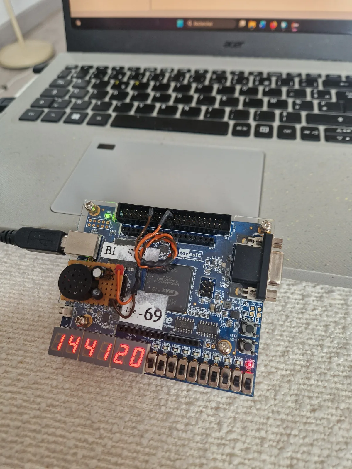 Réveil électronique sur FPGA, co-design Nios II